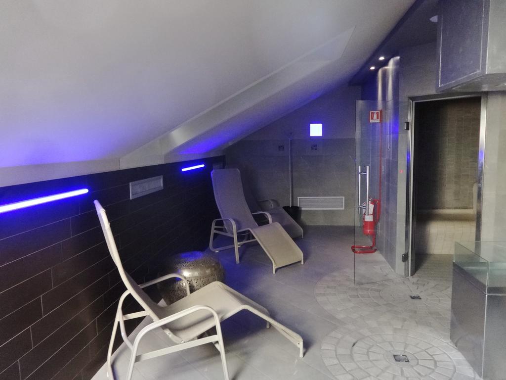 Hotel Excelsior Magenta Bagian luar foto